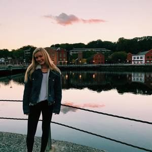 Meet your Posher, Holly